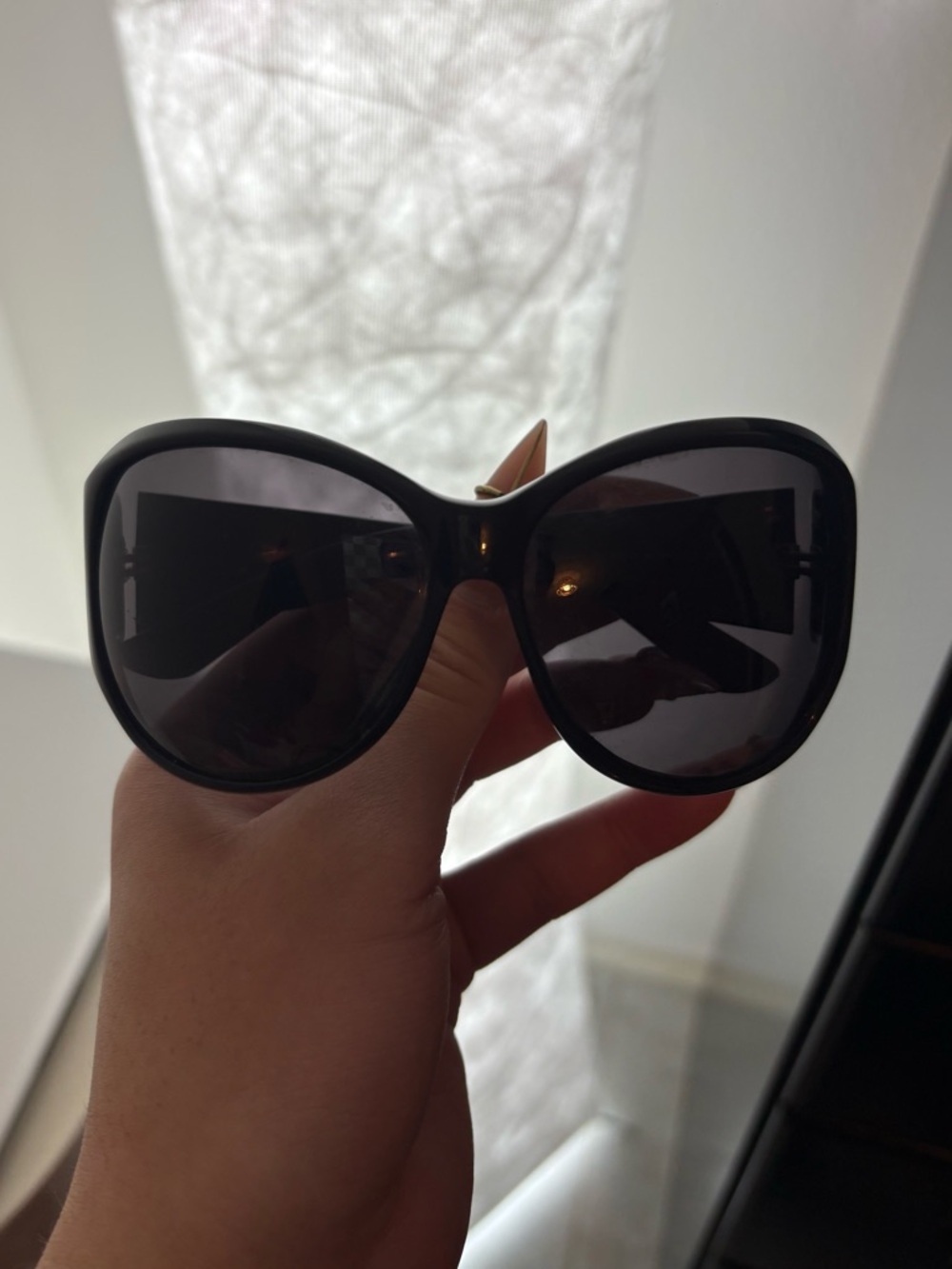 Yves Saint Laurent Dark Brown Gradient Oversized Women's Sunglasses - Picture 5 of 6